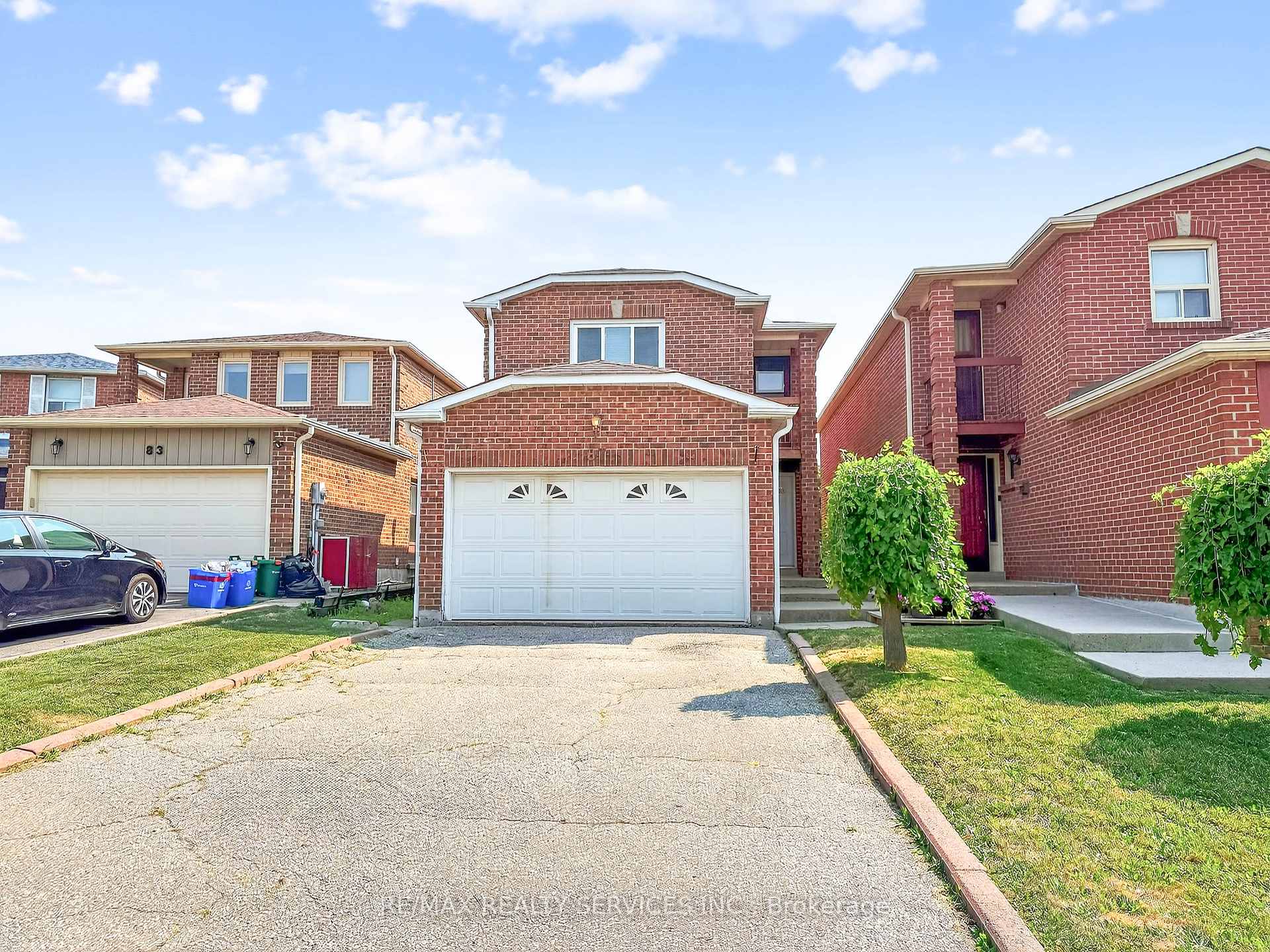 Photo 2 of 87 Birch Meadow Outlook, Vaughan, East Woodbridge — HOMEH