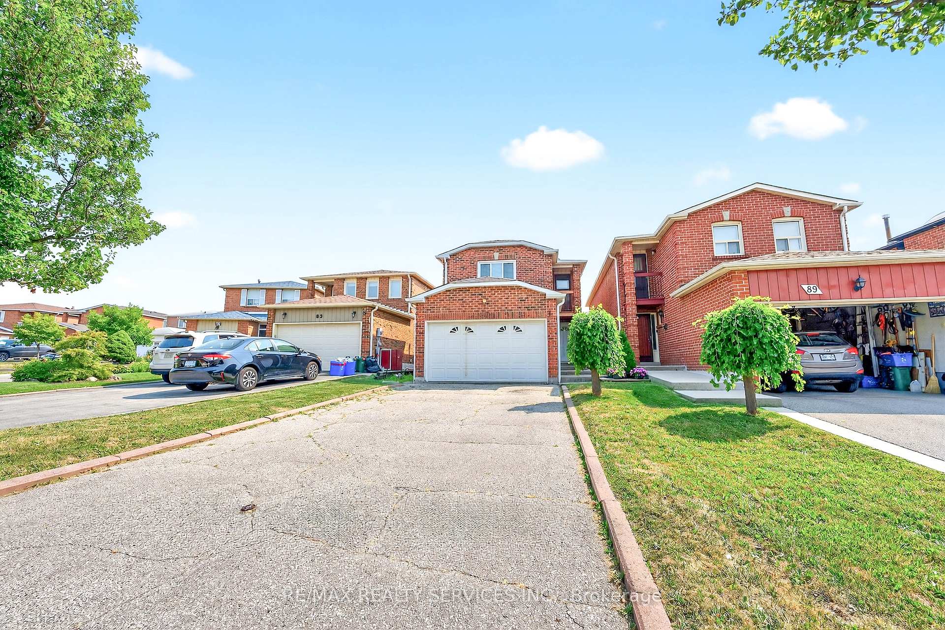 Photo 4 of 87 Birch Meadow Outlook, Vaughan, East Woodbridge — HOMEH