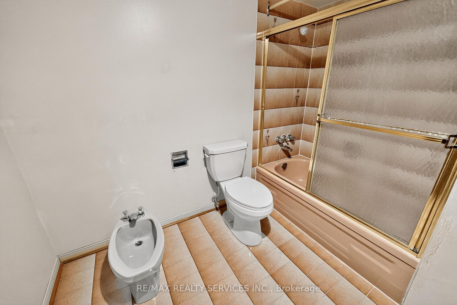 Photo 25 of 87 Birch Meadow Outlook, Vaughan, East Woodbridge — HOMEH