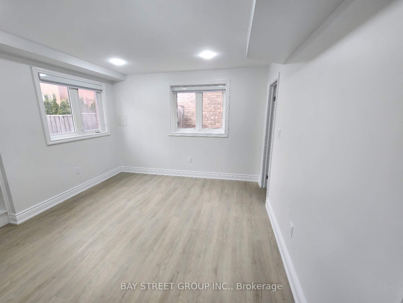 Photo 5 of 19 Valley Vista Drive, Vaughan, Patterson — HOMEH
