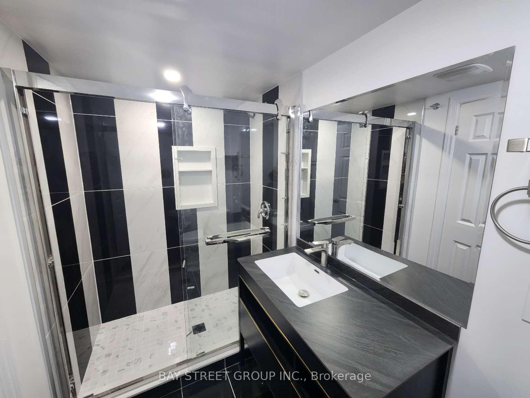 Photo 6 of 19 Valley Vista Drive, Vaughan, Patterson — HOMEH