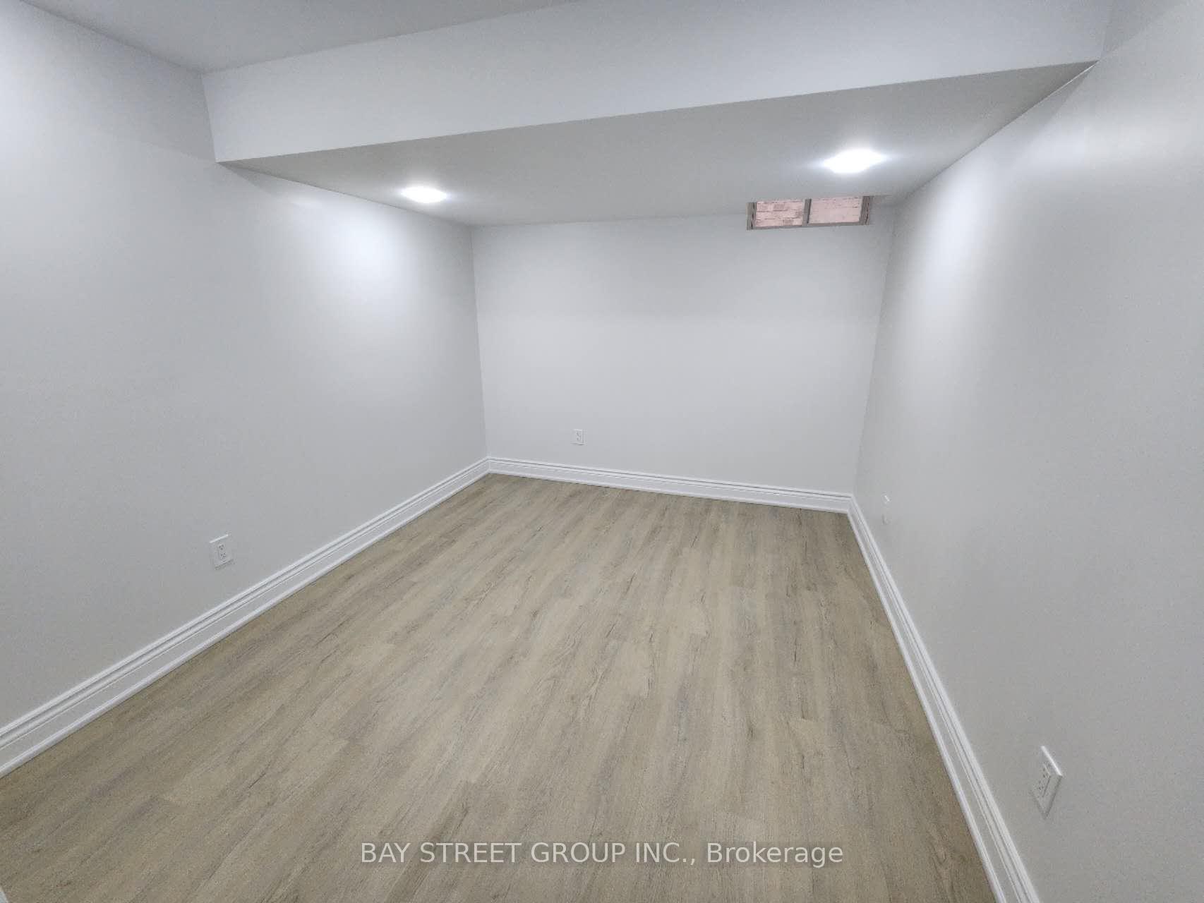 Photo 7 of 19 Valley Vista Drive, Vaughan, Patterson — HOMEH