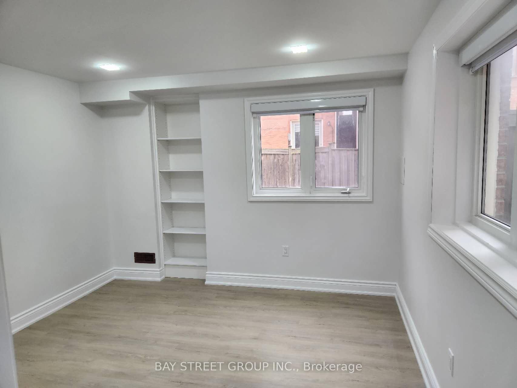 Photo 8 of 19 Valley Vista Drive, Vaughan, Patterson — HOMEH