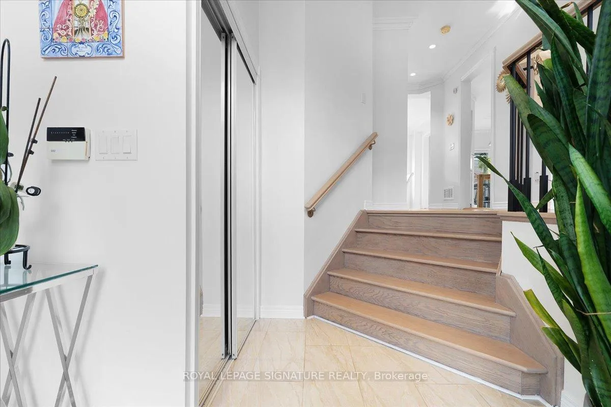 Photo 3 of 12 Pietro Drive, Vaughan, Vellore Village — HOMEH