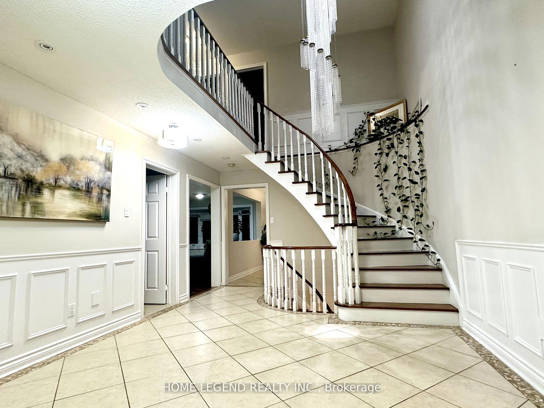 Photo 2 of 61 Cairnburg Place, Vaughan, Islington Woods — HOMEH