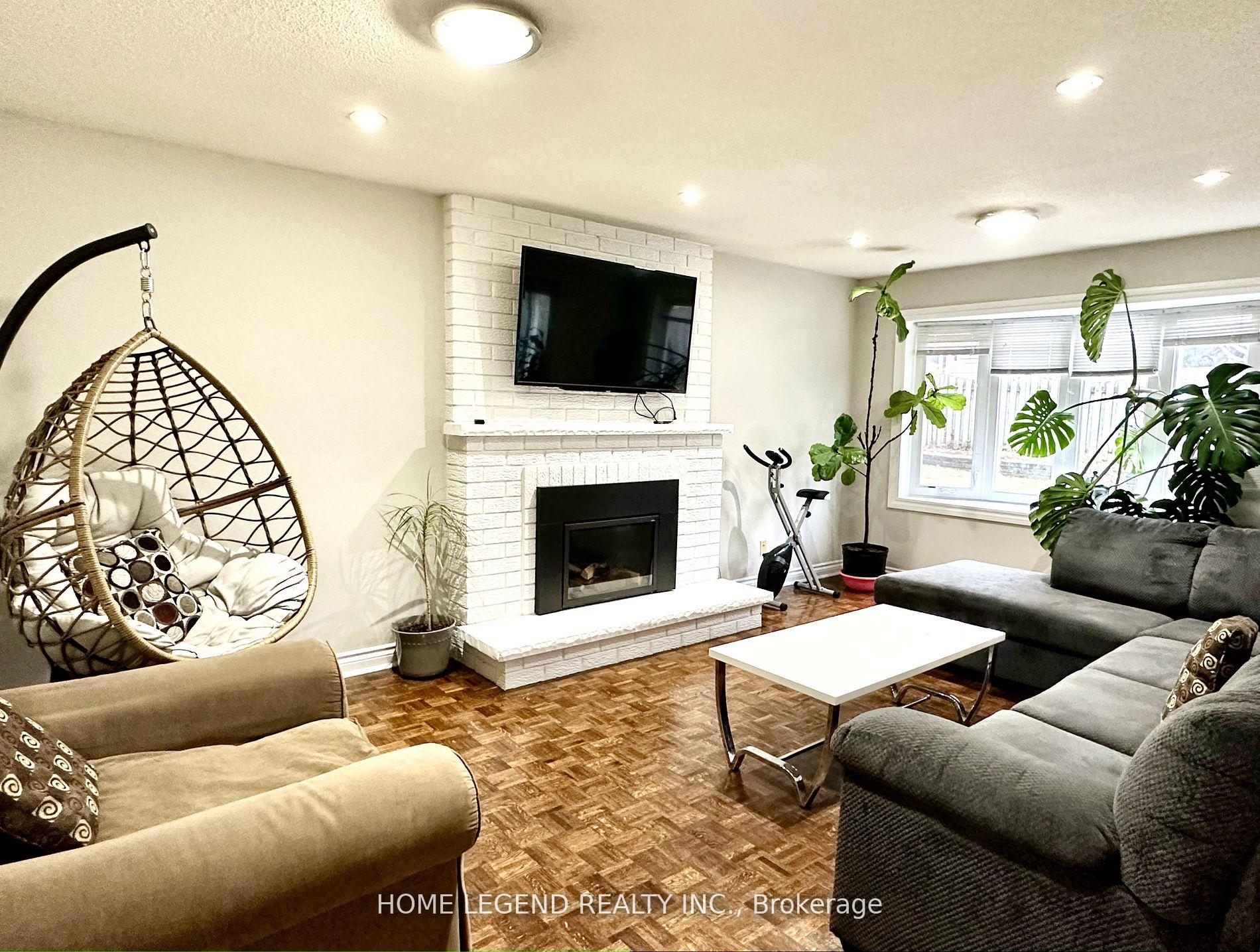 Photo 7 of 61 Cairnburg Place, Vaughan, Islington Woods — HOMEH