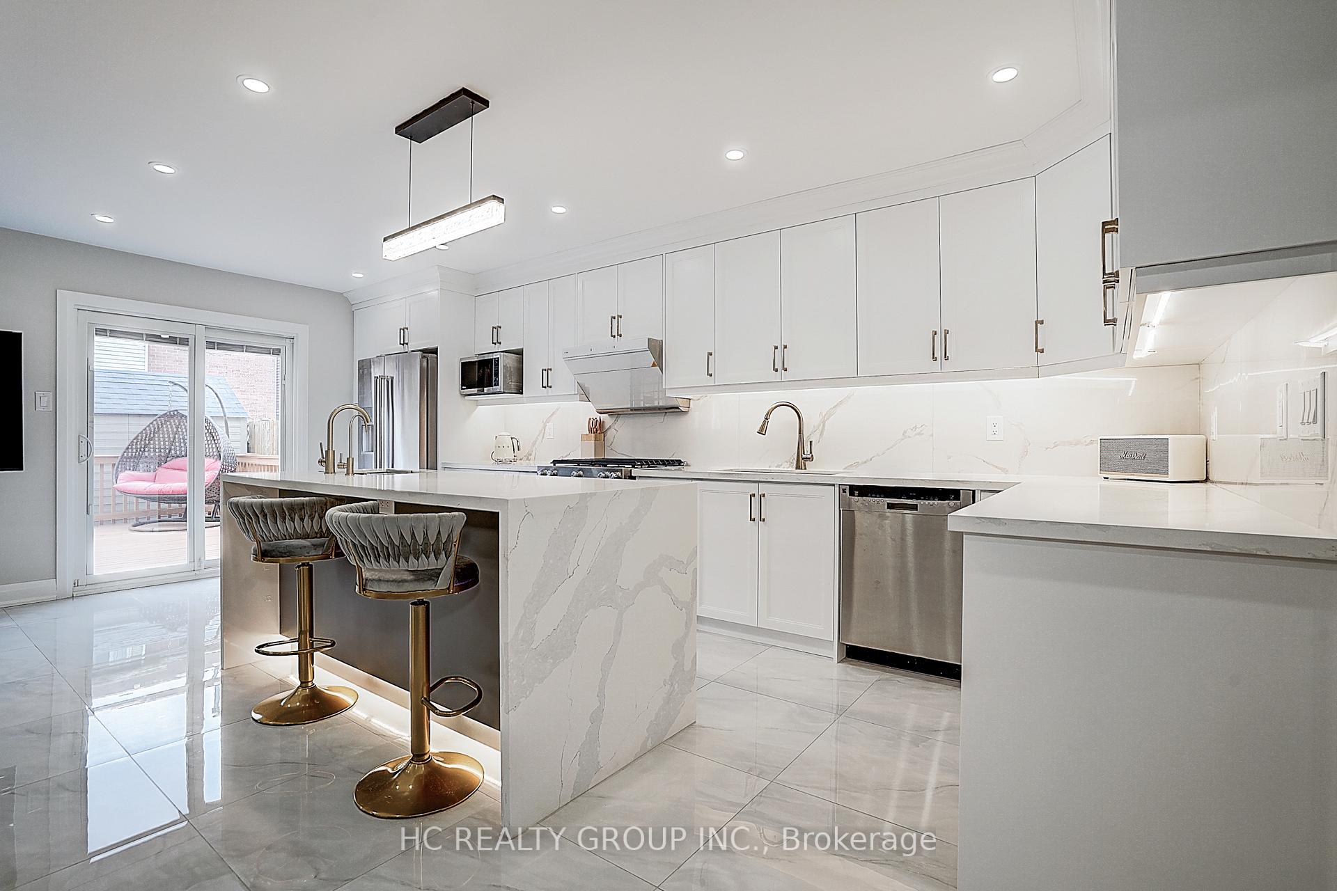 Photo 9 of 116 Westhampton Drive, Vaughan, Brownridge — HOMEH