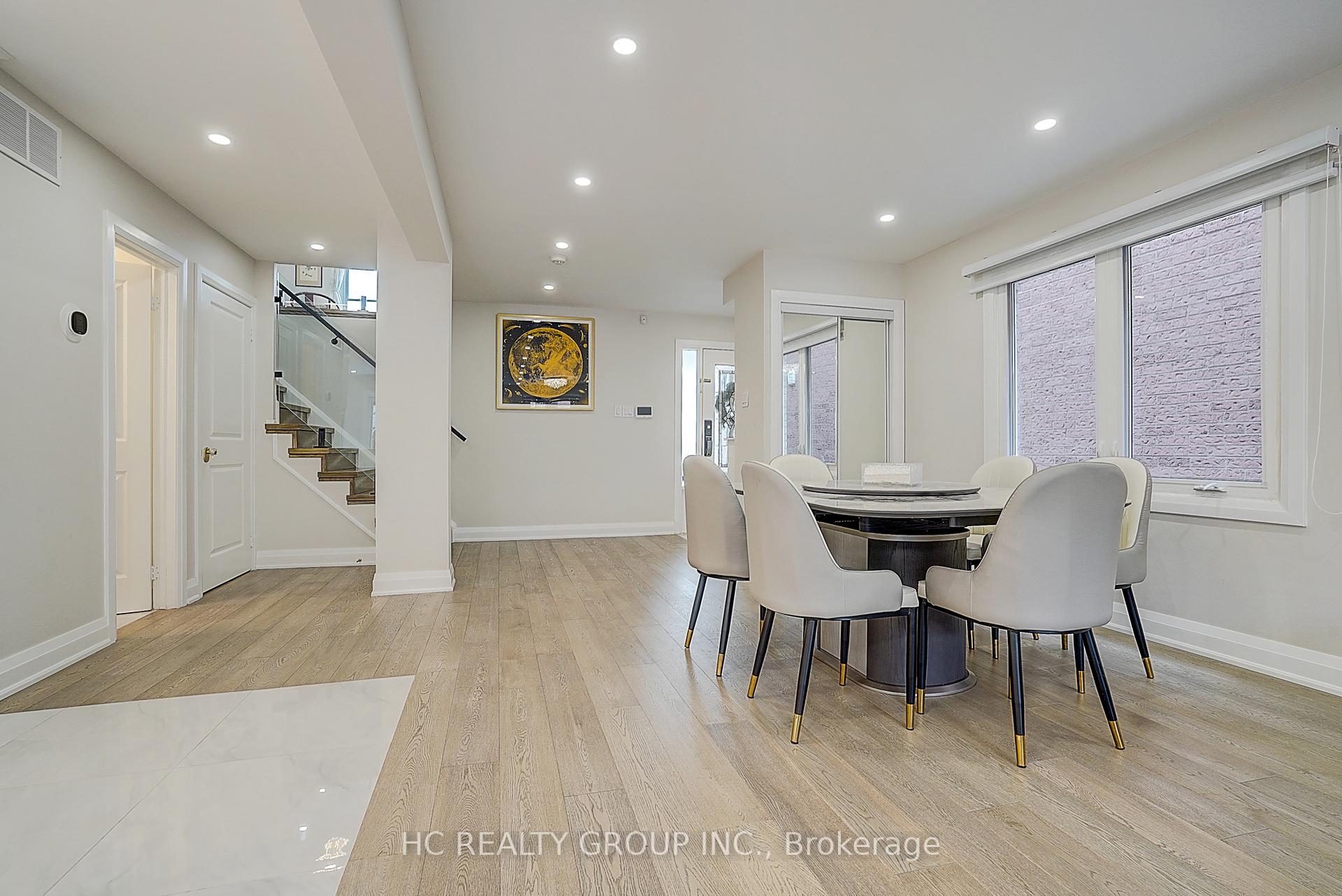 Photo 10 of 116 Westhampton Drive, Vaughan, Brownridge — HOMEH