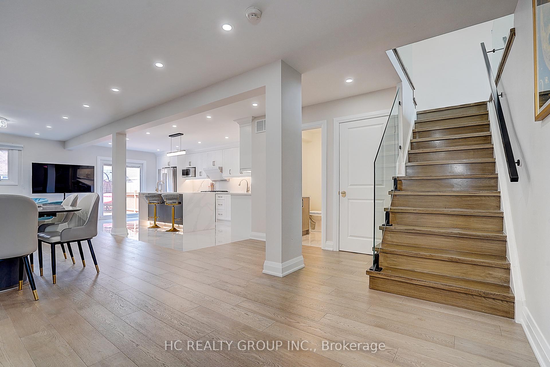 Photo 21 of 116 Westhampton Drive, Vaughan, Brownridge — HOMEH