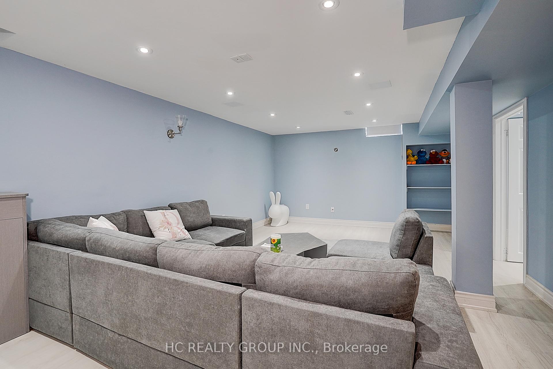 Photo 42 of 116 Westhampton Drive, Vaughan, Brownridge — HOMEH