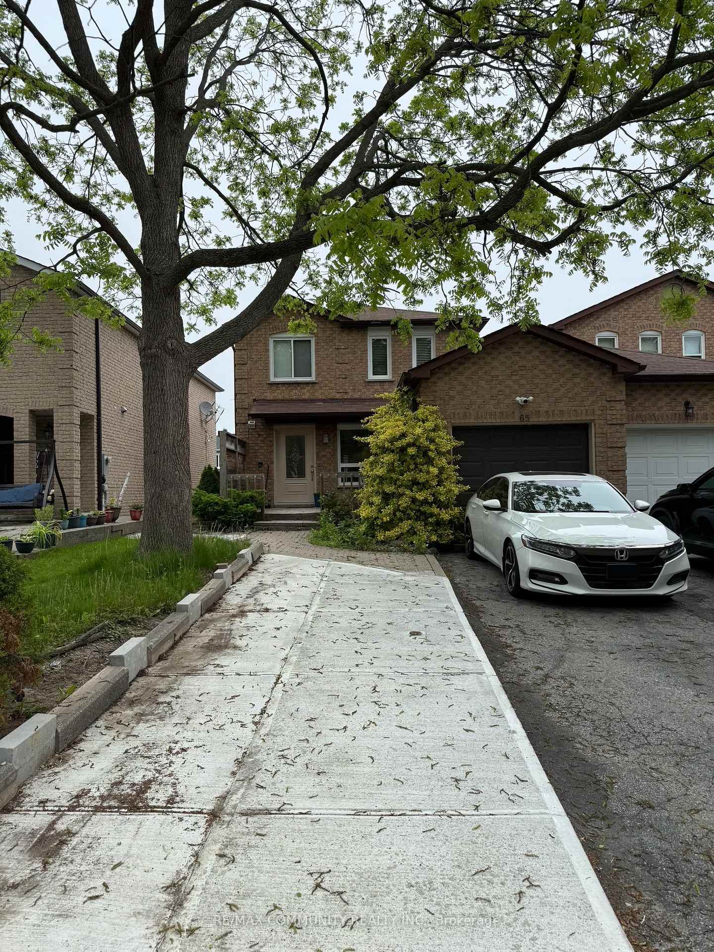 Front of Unit Basement, 65 Hewitt Crescent