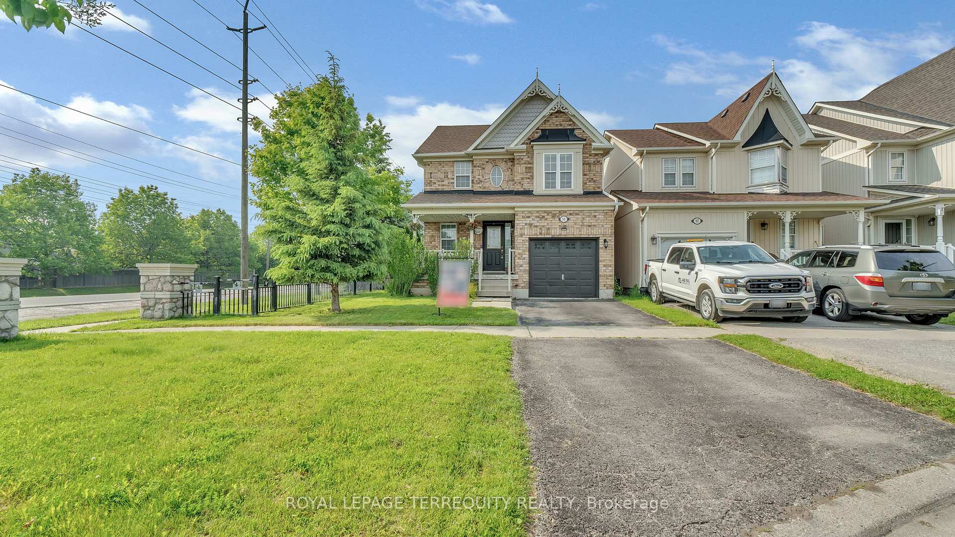 Photo 2 of 55 Beaumaris Crescent, Whitby, Brooklin — HOMEH