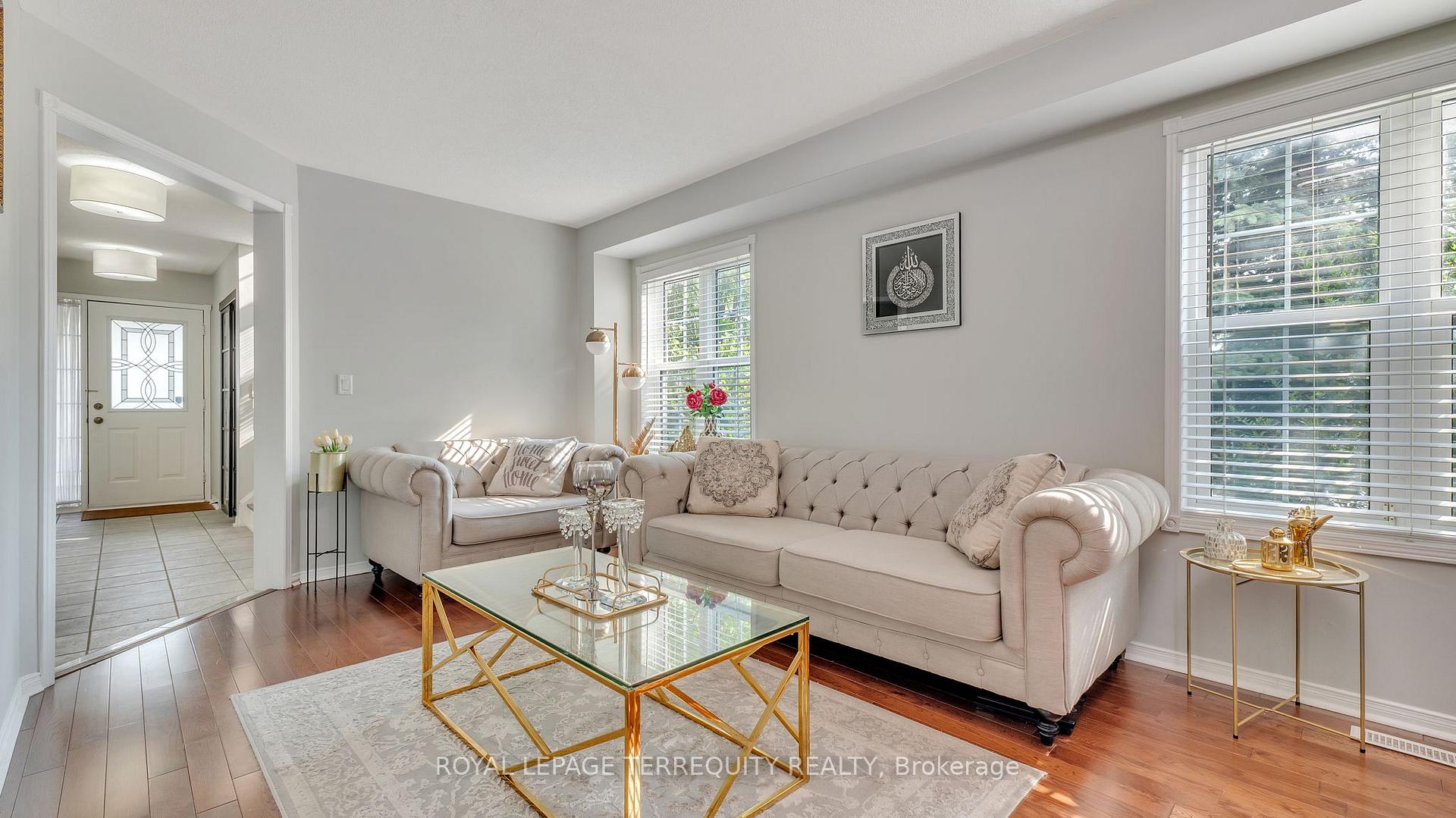 Photo 10 of 55 Beaumaris Crescent, Whitby, Brooklin — HOMEH
