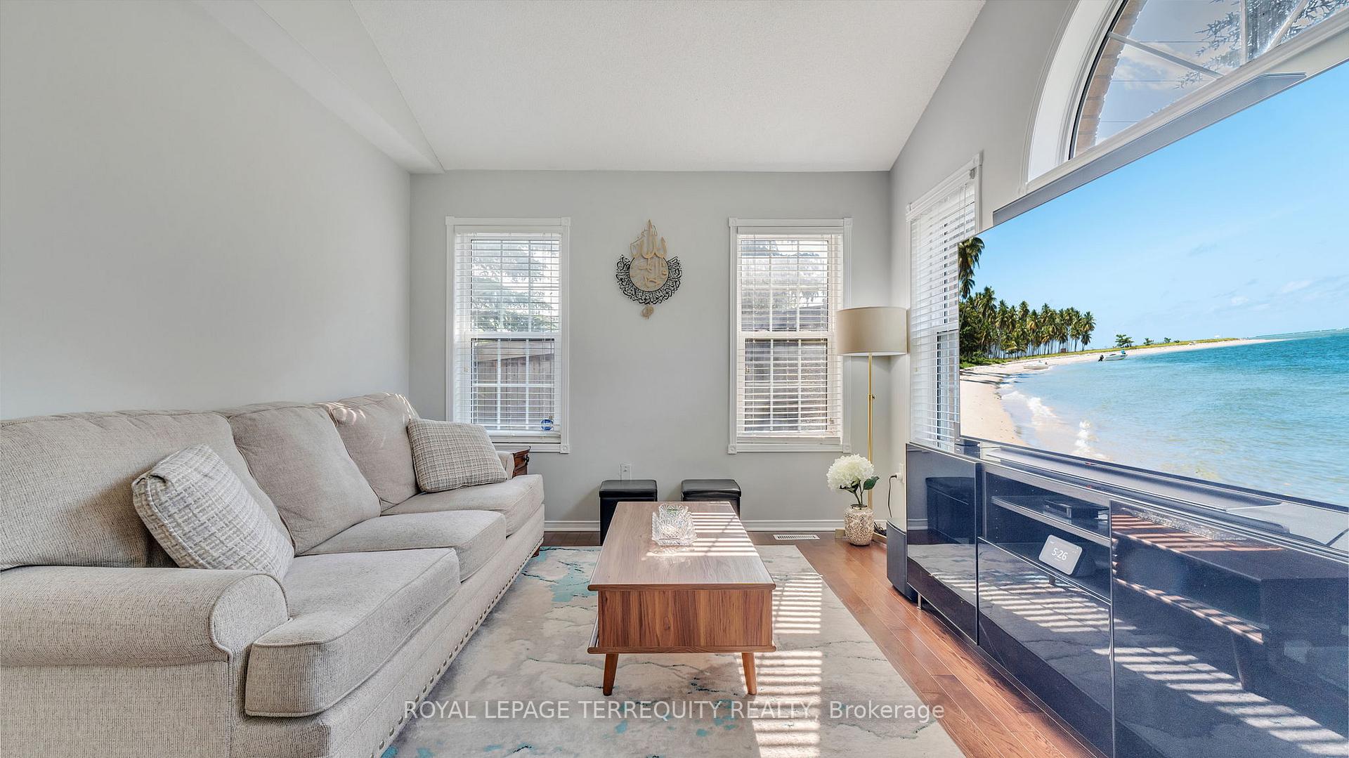 Photo 20 of 55 Beaumaris Crescent, Whitby, Brooklin — HOMEH