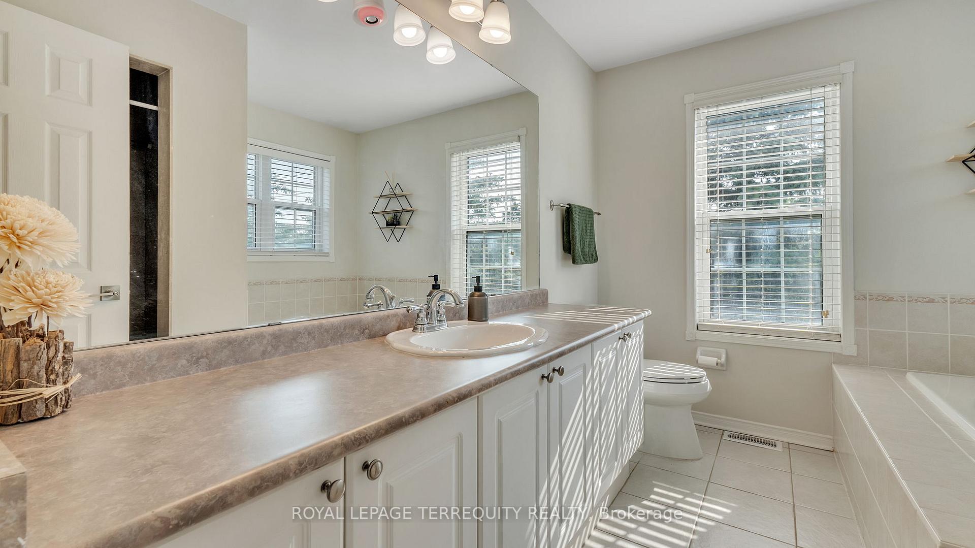 Photo 27 of 55 Beaumaris Crescent, Whitby, Brooklin — HOMEH