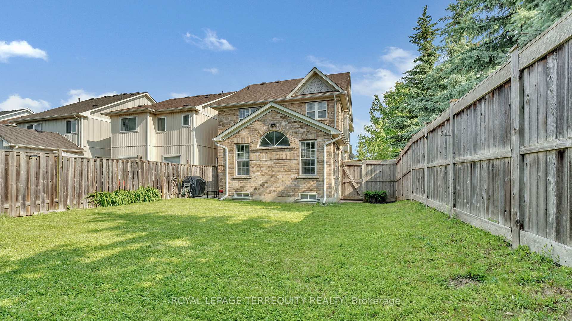 Photo 41 of 55 Beaumaris Crescent, Whitby, Brooklin — HOMEH