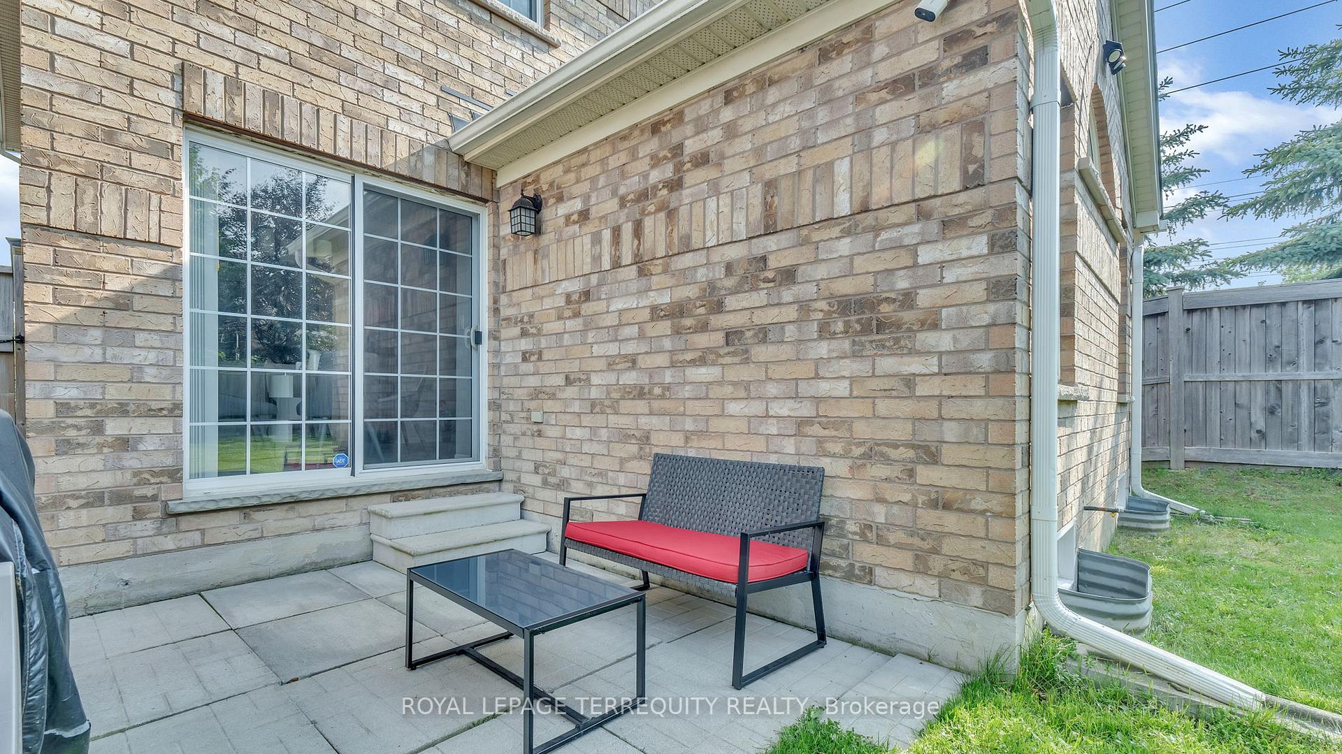 Photo 43 of 55 Beaumaris Crescent, Whitby, Brooklin — HOMEH
