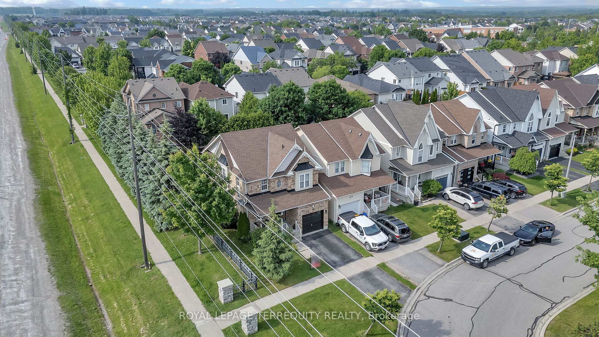 Photo 47 of 55 Beaumaris Crescent, Whitby, Brooklin — HOMEH