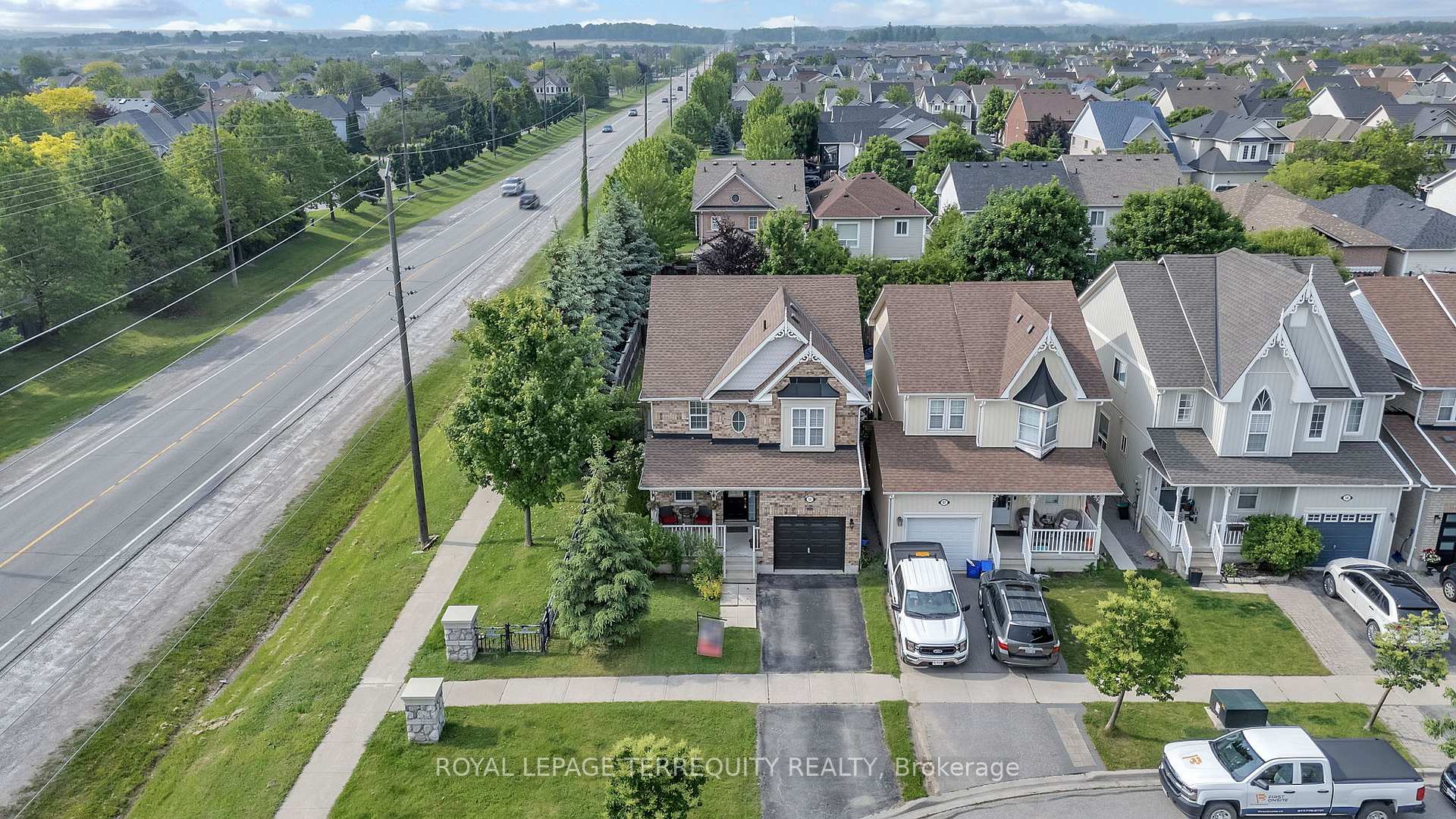 Photo 48 of 55 Beaumaris Crescent, Whitby, Brooklin — HOMEH