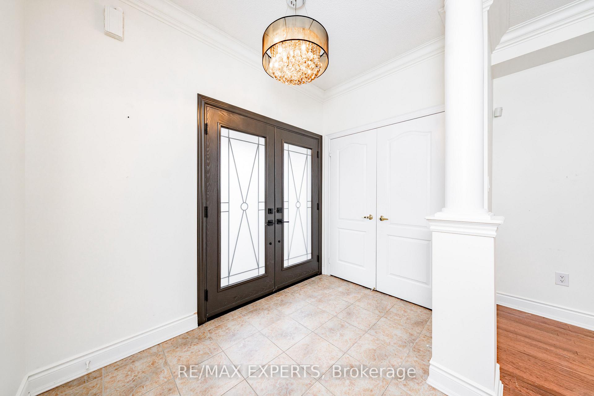 Photo 1 of 22 Aidan Drive, Vaughan, Vellore Village — HOMEH
