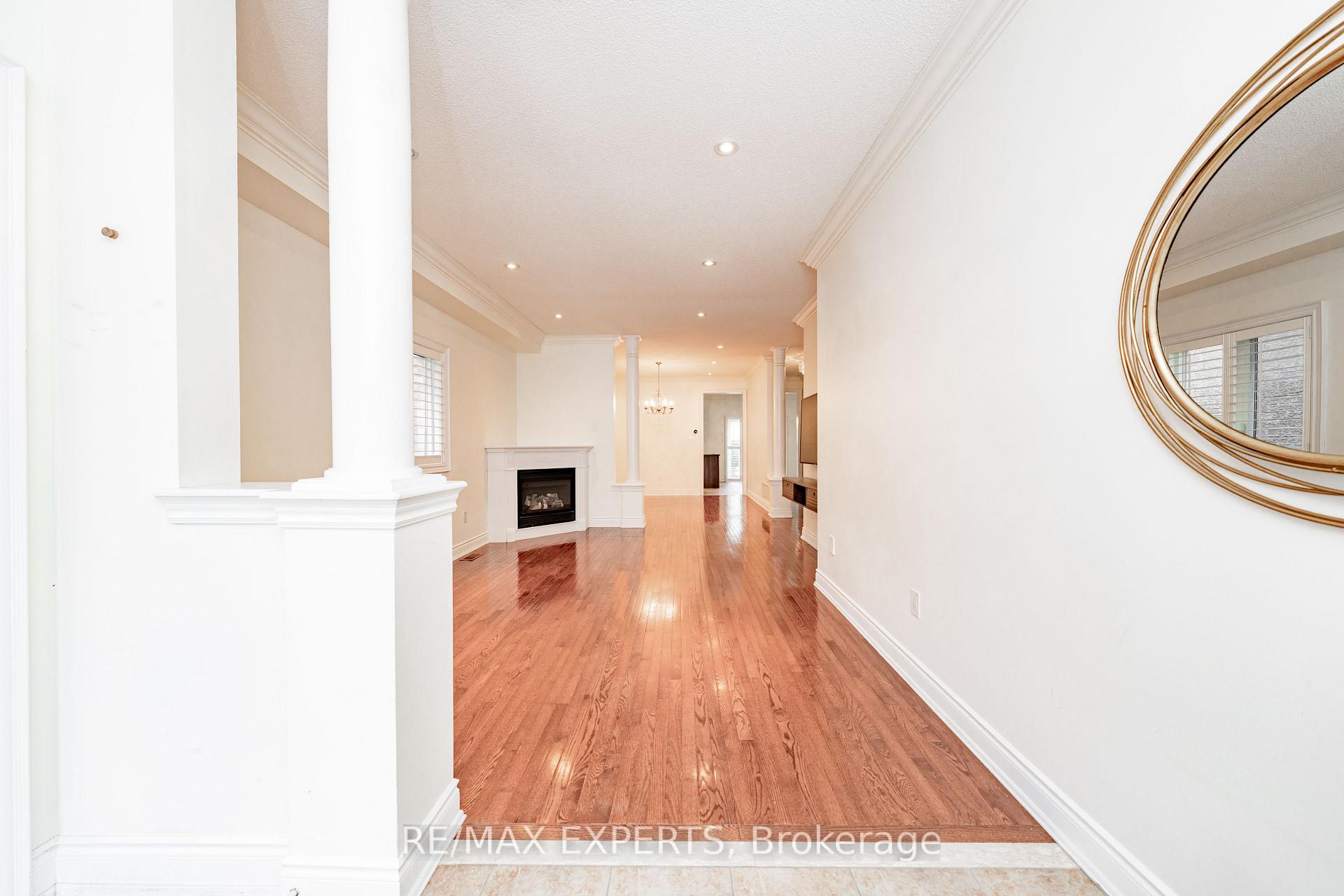 Photo 3 of 22 Aidan Drive, Vaughan, Vellore Village — HOMEH