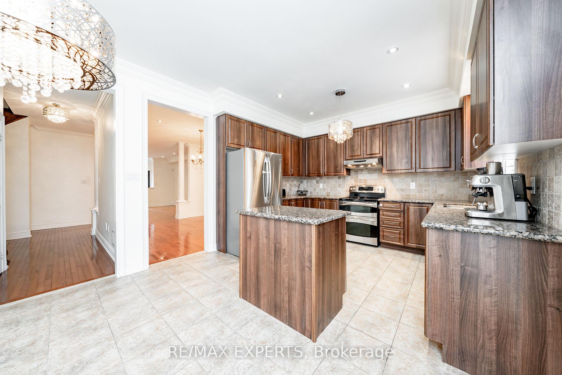 Photo 9 of 22 Aidan Drive, Vaughan, Vellore Village — HOMEH