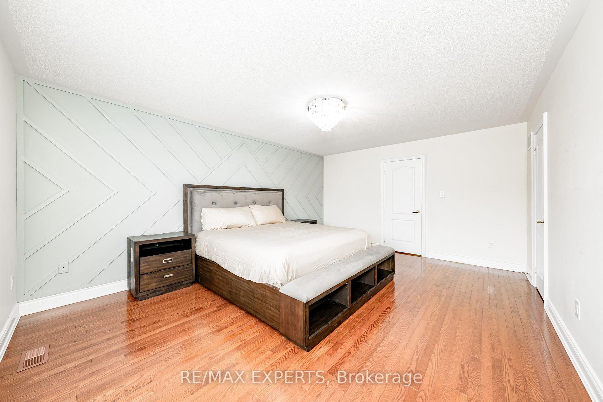 Photo 20 of 22 Aidan Drive, Vaughan, Vellore Village — HOMEH