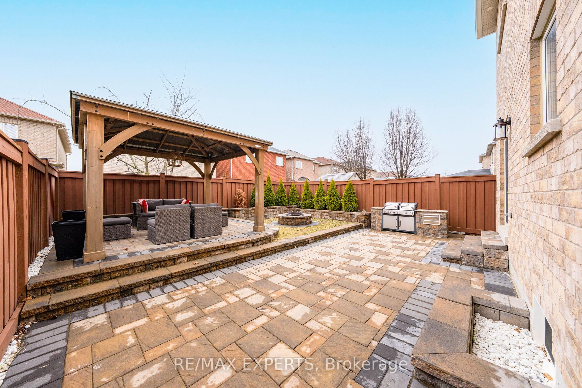 Photo 32 of 22 Aidan Drive, Vaughan, Vellore Village — HOMEH