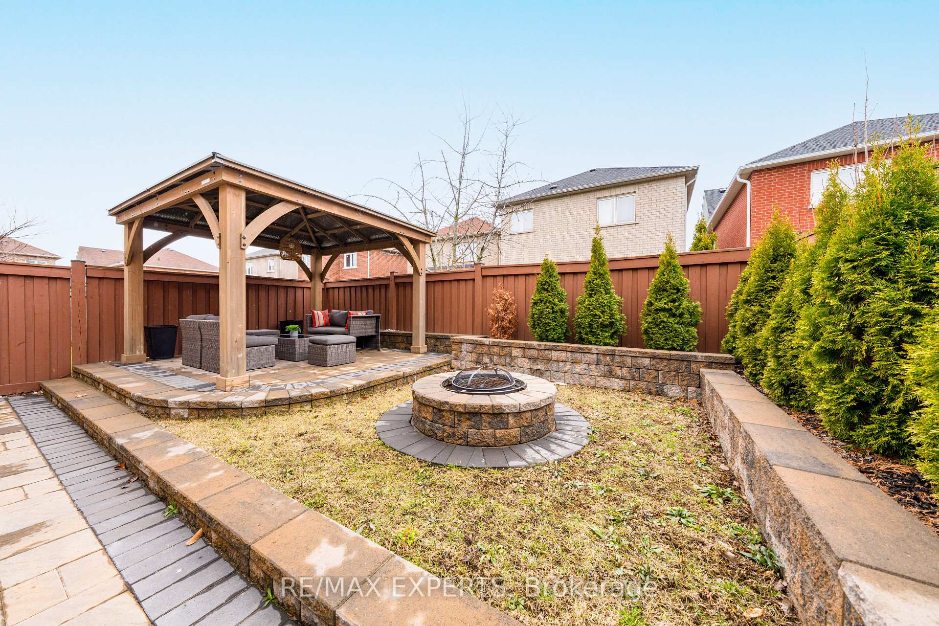 Photo 35 of 22 Aidan Drive, Vaughan, Vellore Village — HOMEH