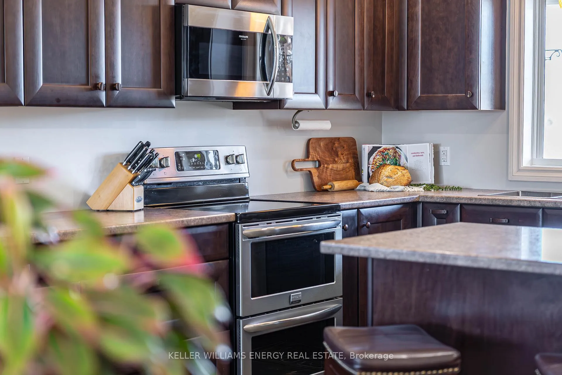 Photo 8 of 1649 County Road 15, Prince Edward County, Sophiasburg Ward — HOMEH