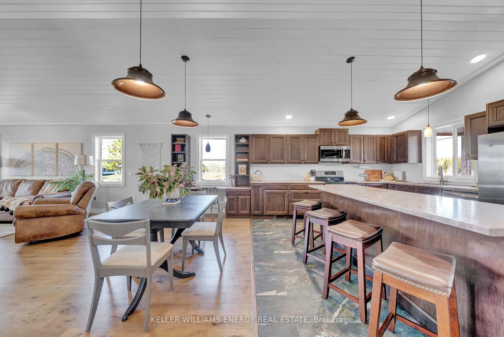 Photo 9 of 1649 County Road 15, Prince Edward County, Sophiasburg Ward — HOMEH