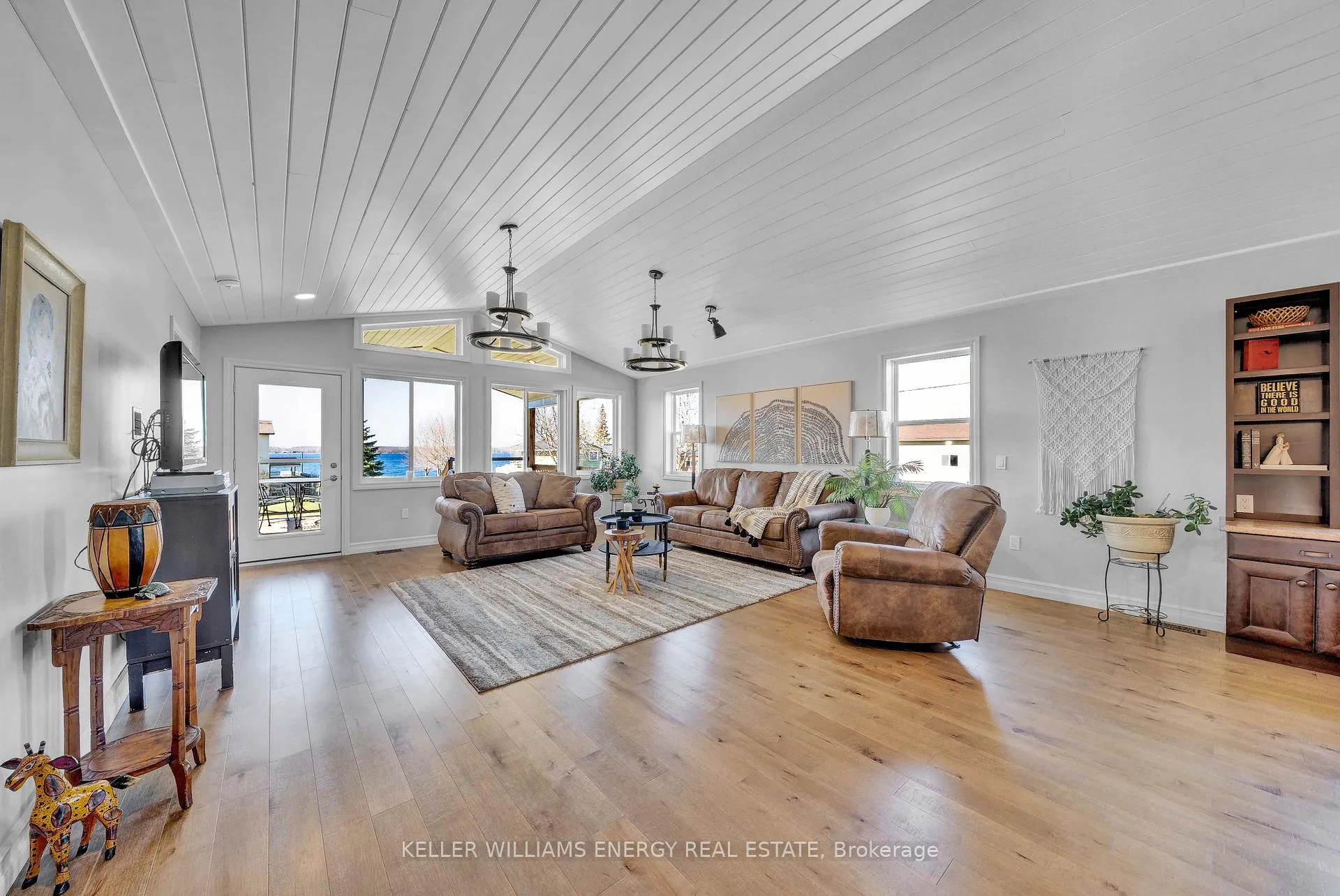 Photo 13 of 1649 County Road 15, Prince Edward County, Sophiasburg Ward — HOMEH