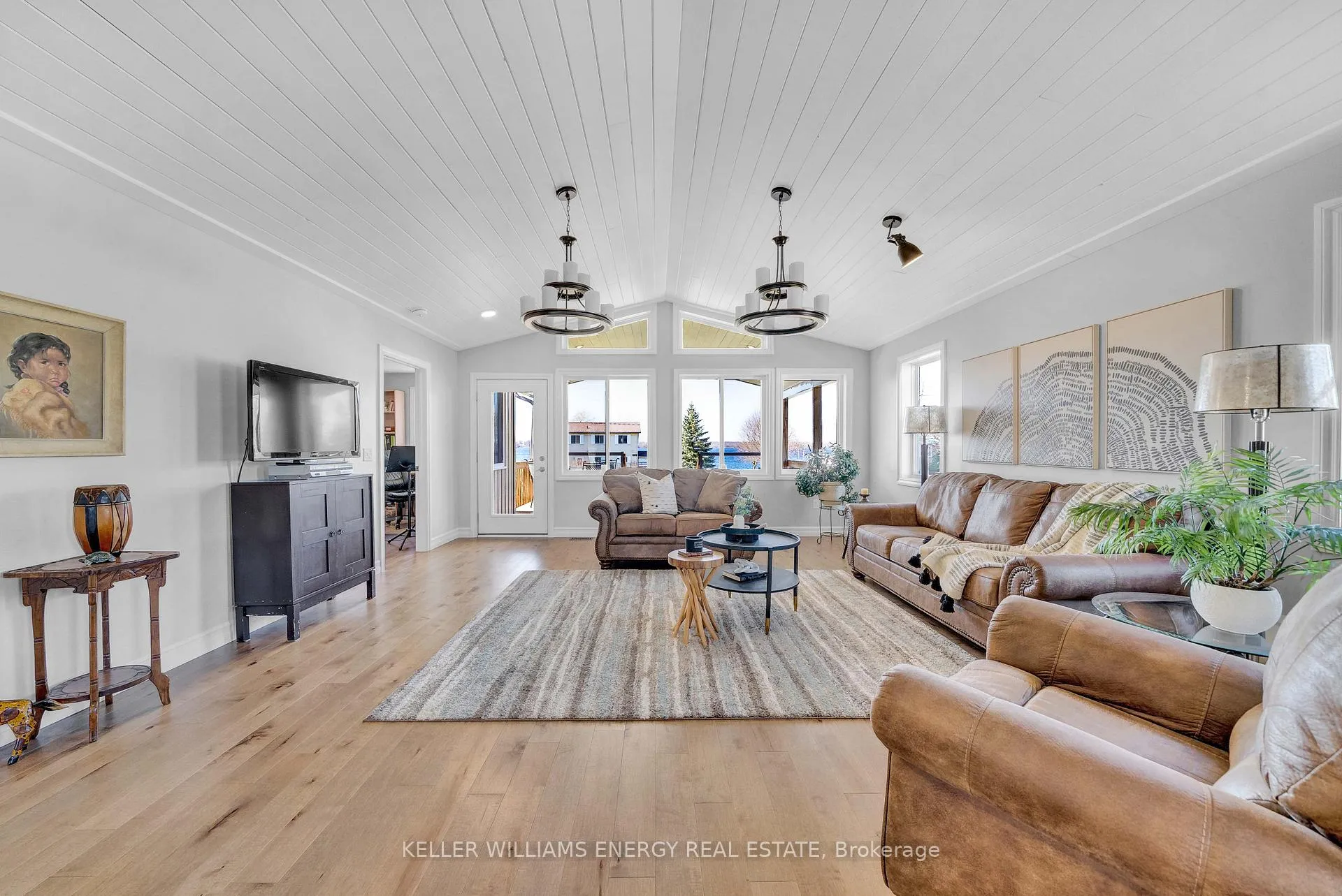 Photo 14 of 1649 County Road 15, Prince Edward County, Sophiasburg Ward — HOMEH