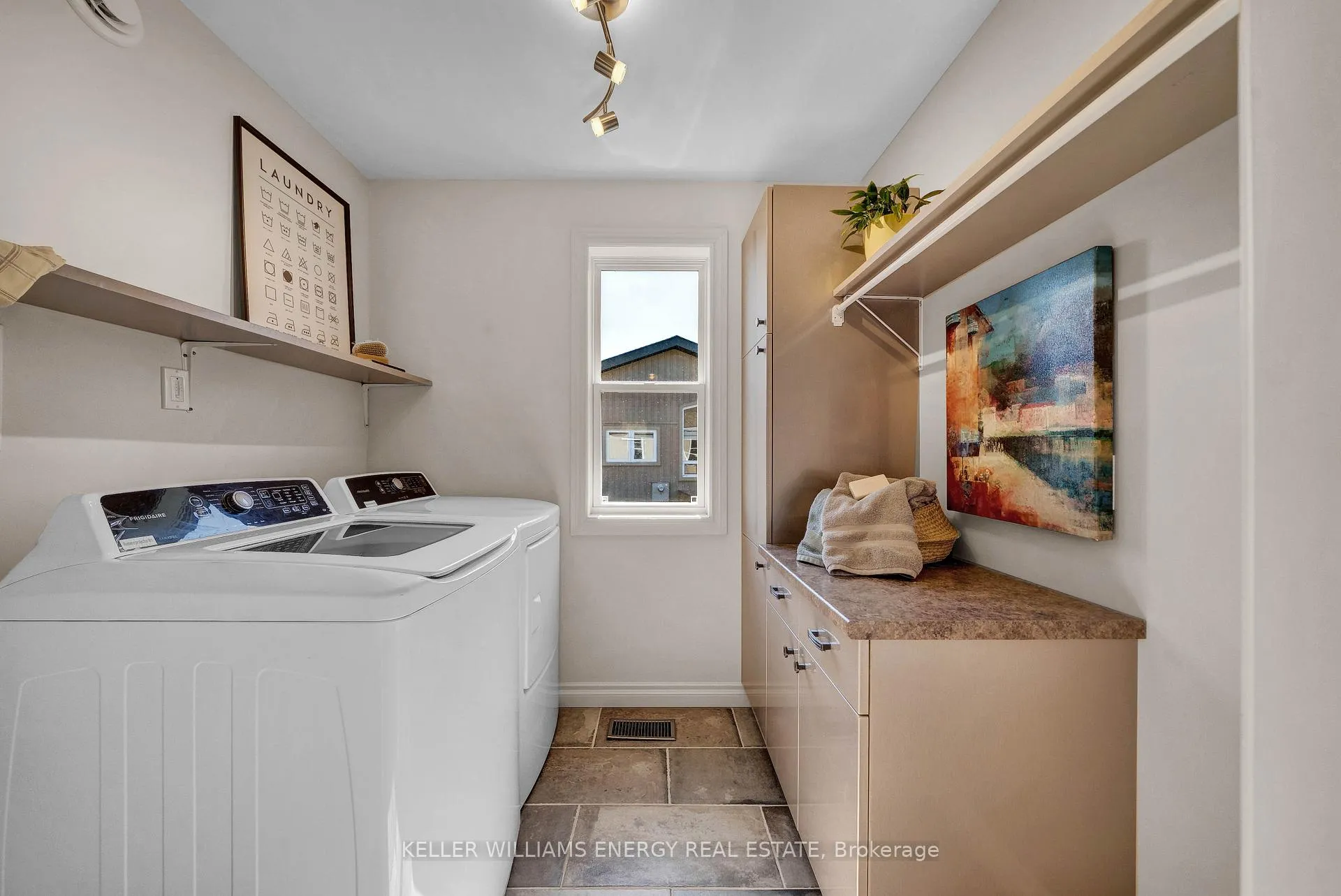 Photo 28 of 1649 County Road 15, Prince Edward County, Sophiasburg Ward — HOMEH