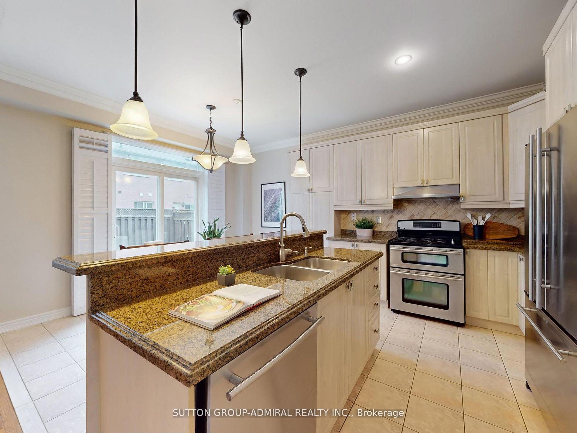 Photo 10 of 155 Vellore Avenue, Vaughan, Vellore Village — HOMEH