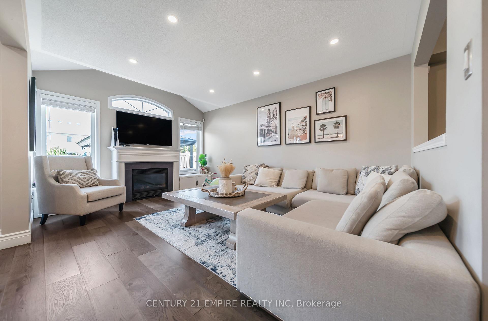 Photo 8 of 77 Beachgrove Crescent, Whitby, Taunton North — HOMEH