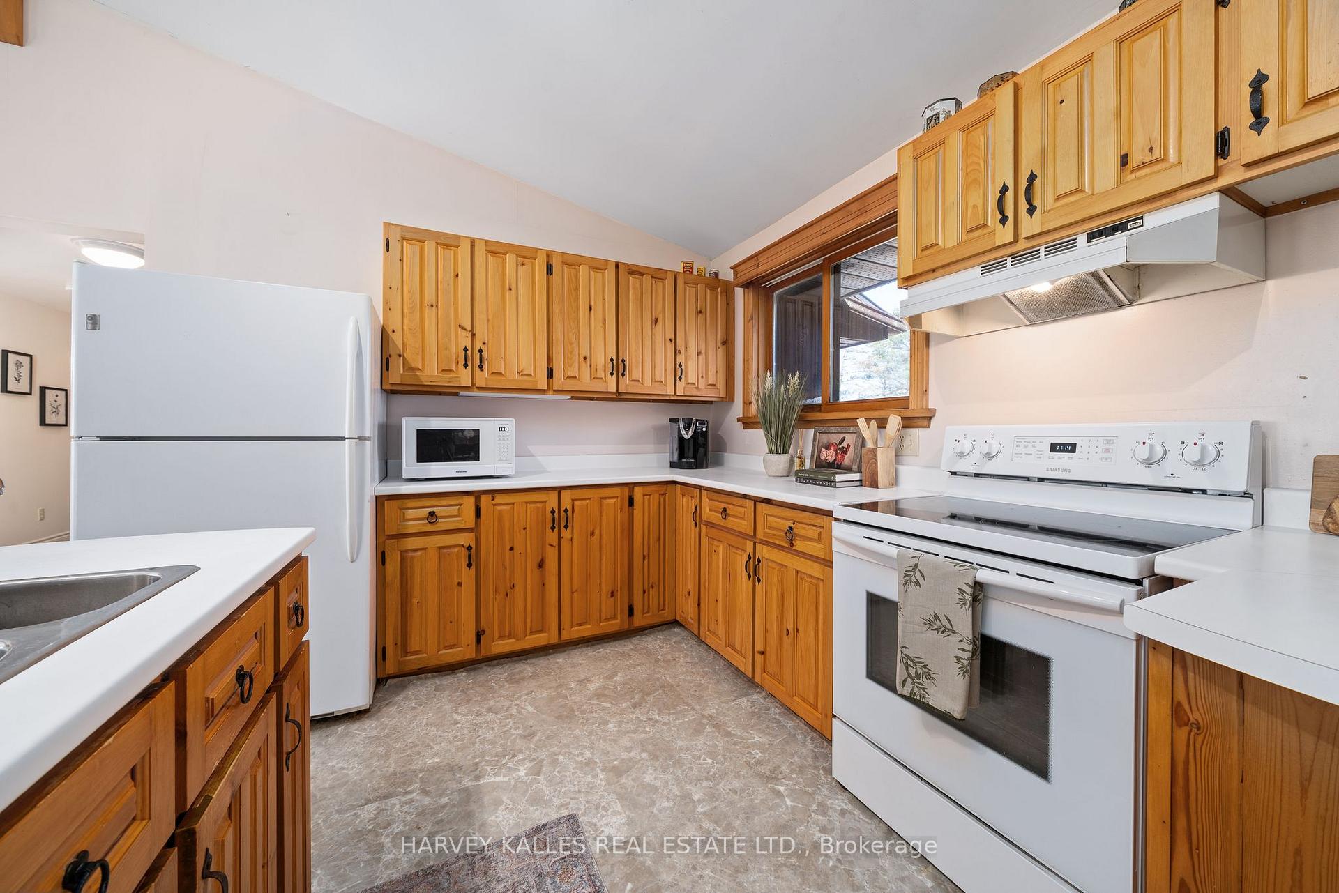 Photo 5 of 38 Vienna Road, Prince Edward County, Ameliasburg Ward — HOMEH