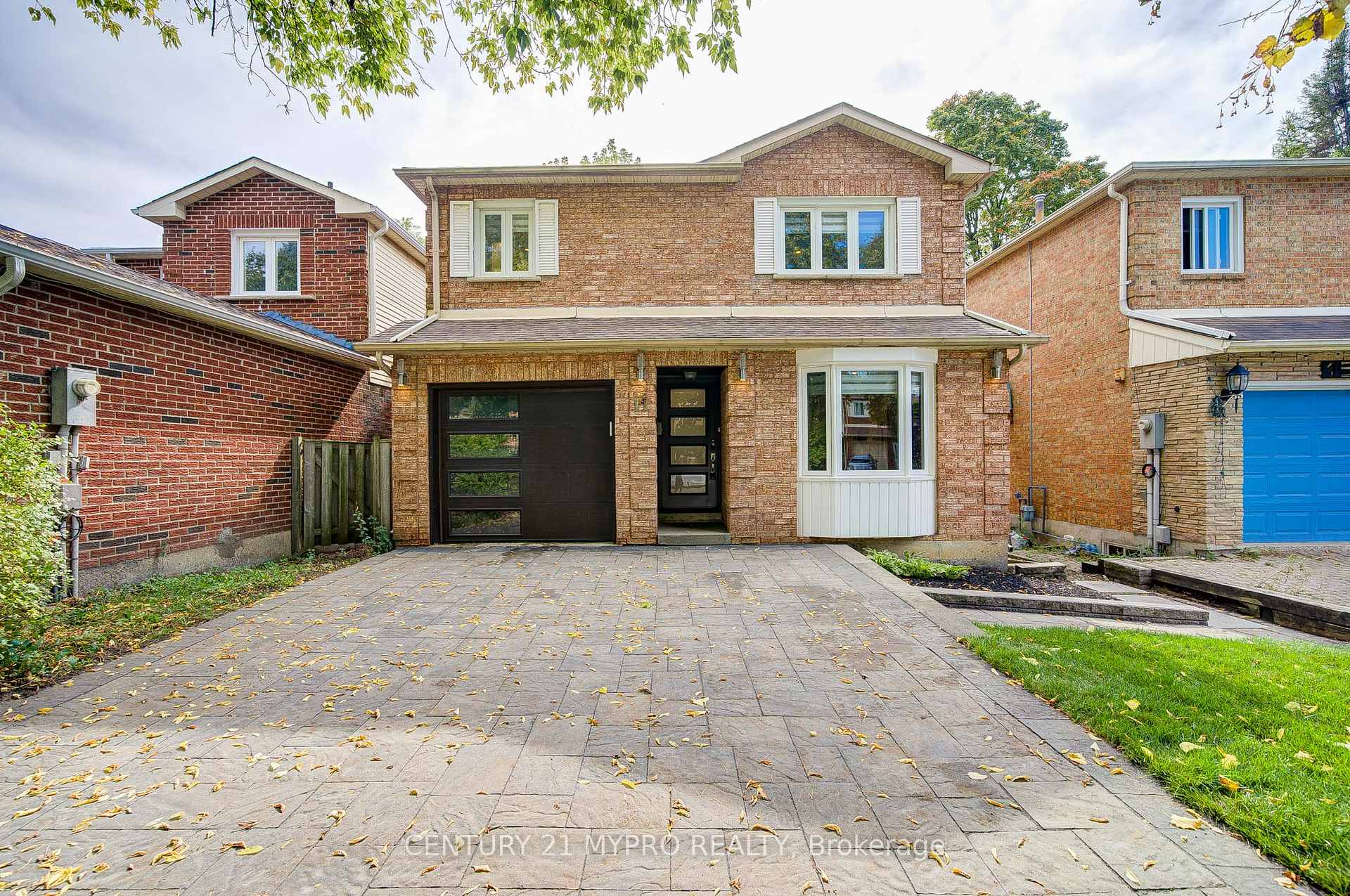 Photo 1 of 11 Sundown Court, Vaughan, Lakeview Estates — HOMEH