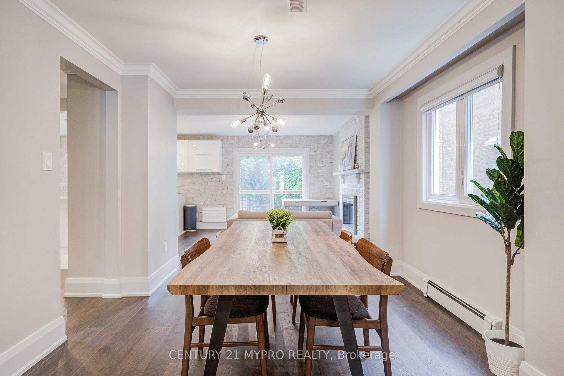 Photo 5 of 11 Sundown Court, Vaughan, Lakeview Estates — HOMEH
