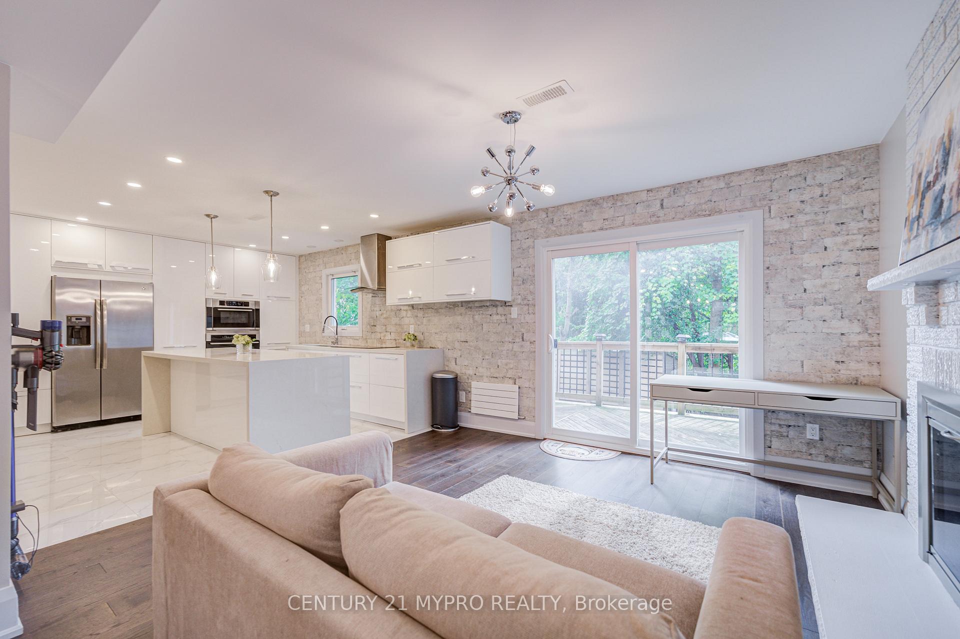 Photo 9 of 11 Sundown Court, Vaughan, Lakeview Estates — HOMEH