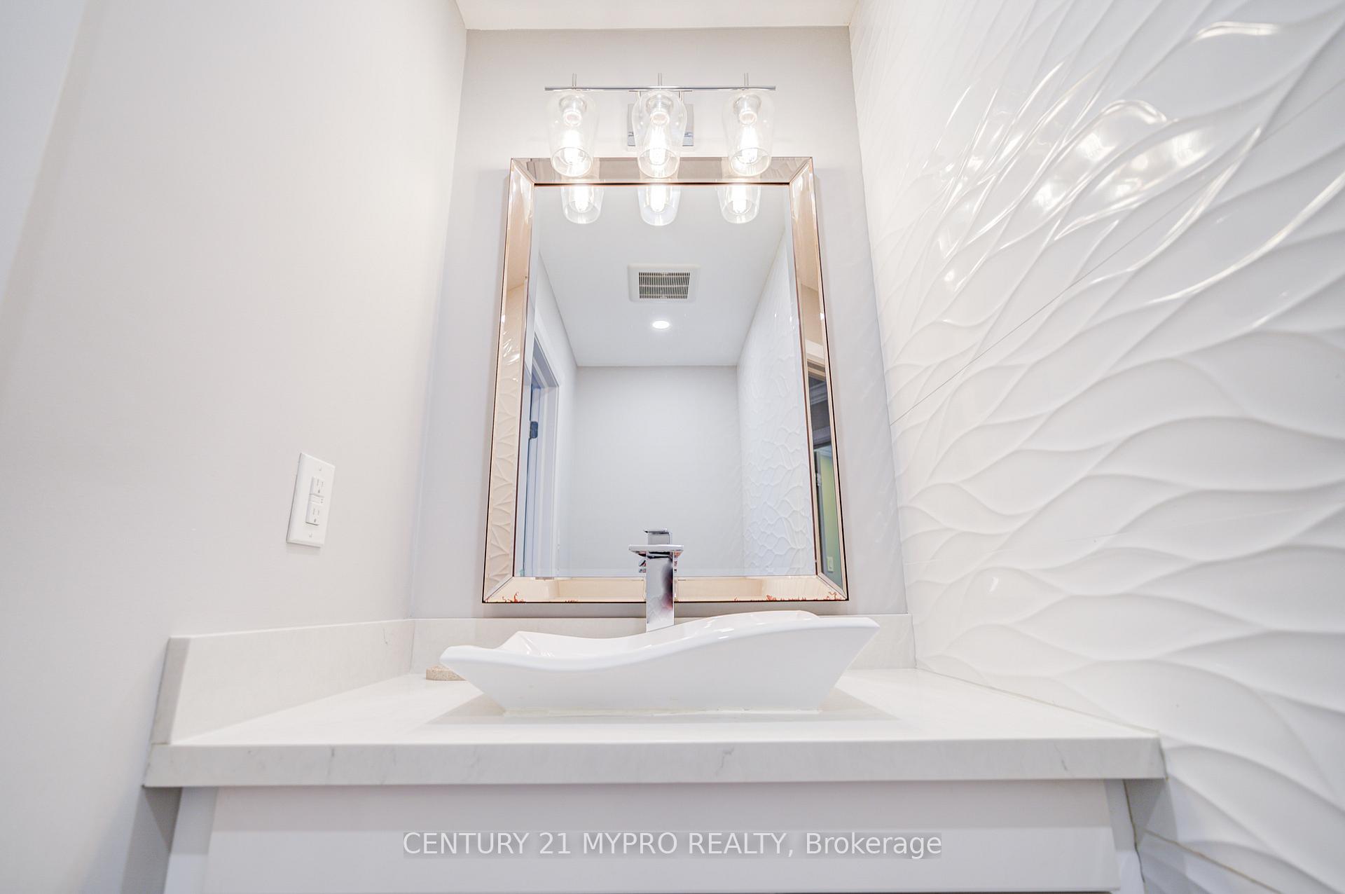 Photo 14 of 11 Sundown Court, Vaughan, Lakeview Estates — HOMEH