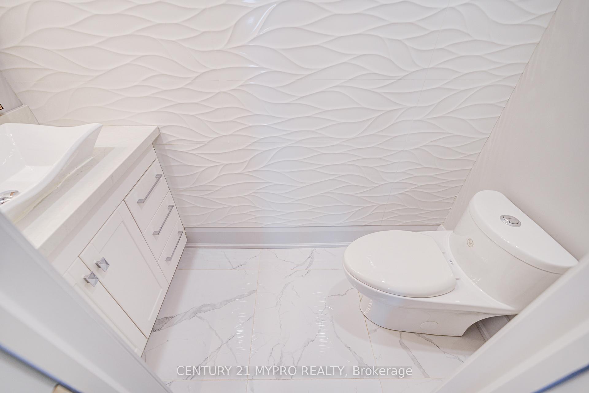 Photo 15 of 11 Sundown Court, Vaughan, Lakeview Estates — HOMEH