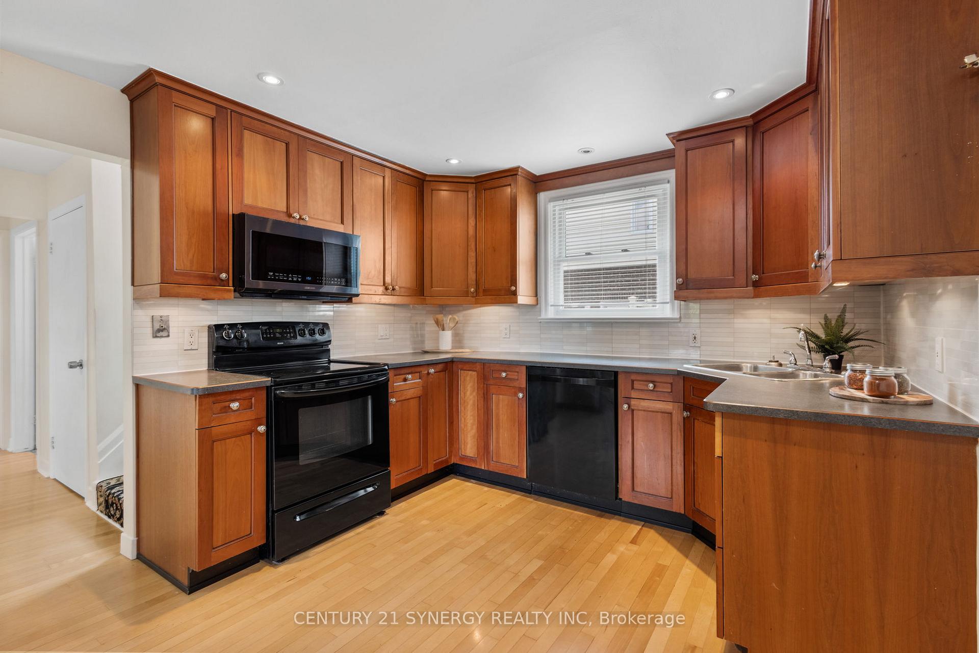 Photo 13 of 3830 Albion Road S, Ottawa, Emerald Woods/Sawmill Creek — HOMEH
