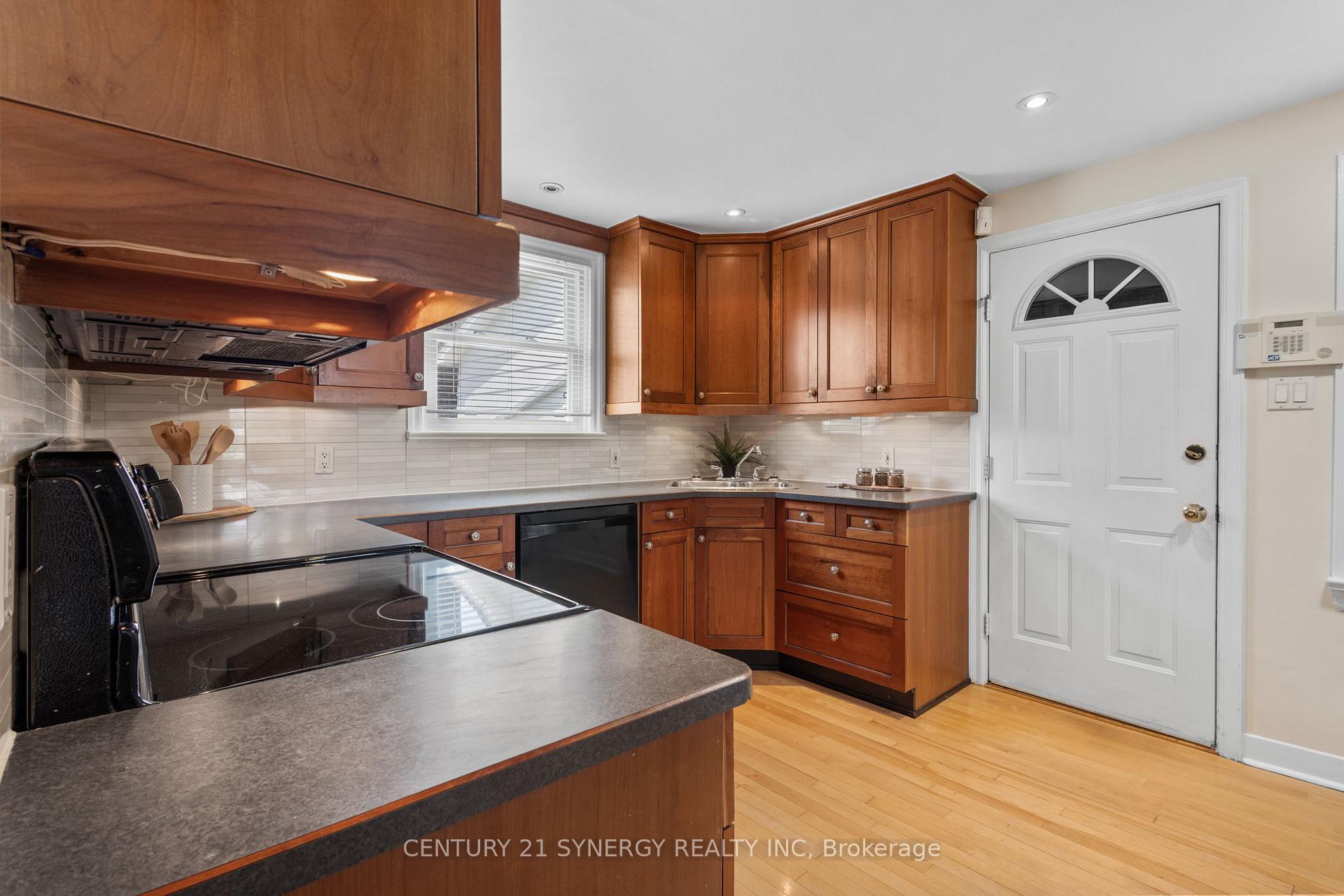 Photo 24 of 3830 Albion Road S, Ottawa, Emerald Woods/Sawmill Creek — HOMEH