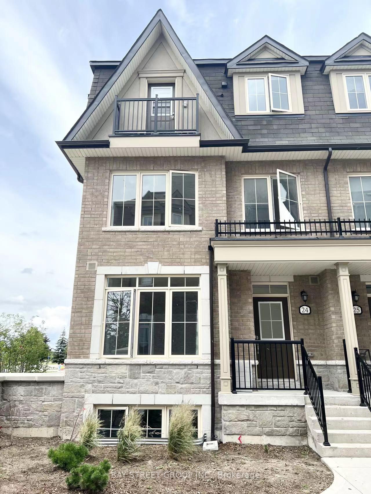 Photo 3 of Unit 24, 181 Parktree Drive, Vaughan, Maple — HOMEH