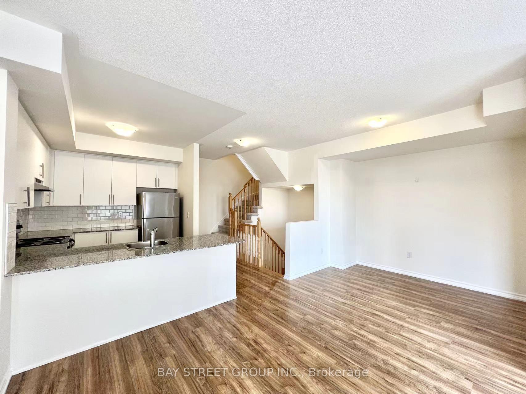 Photo 5 of Unit 24, 181 Parktree Drive, Vaughan, Maple — HOMEH