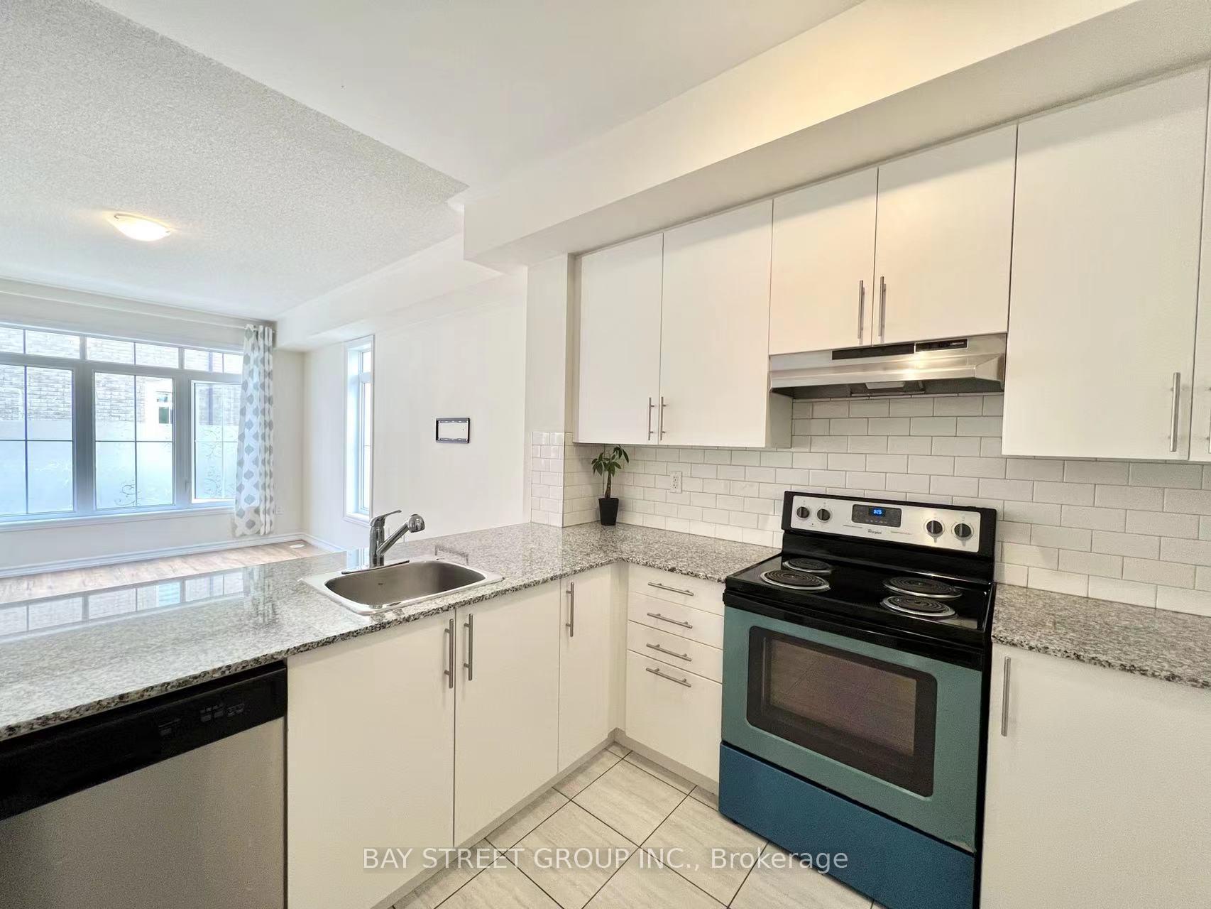 Photo 7 of Unit 24, 181 Parktree Drive, Vaughan, Maple — HOMEH