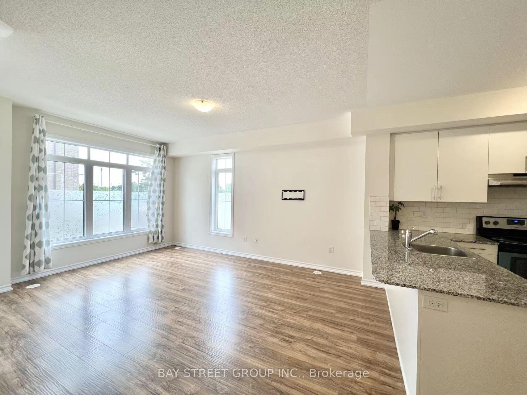 Photo 8 of Unit 24, 181 Parktree Drive, Vaughan, Maple — HOMEH
