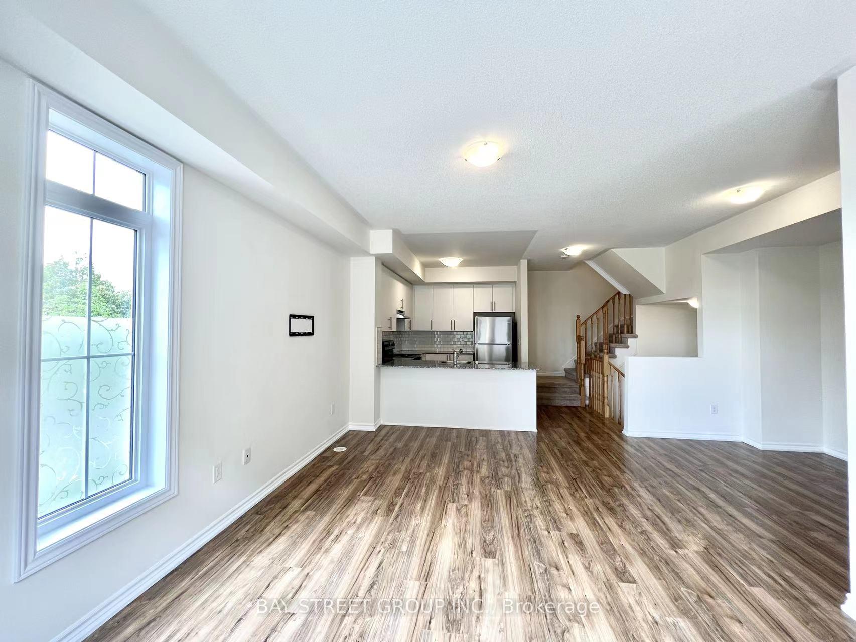 Photo 9 of Unit 24, 181 Parktree Drive, Vaughan, Maple — HOMEH