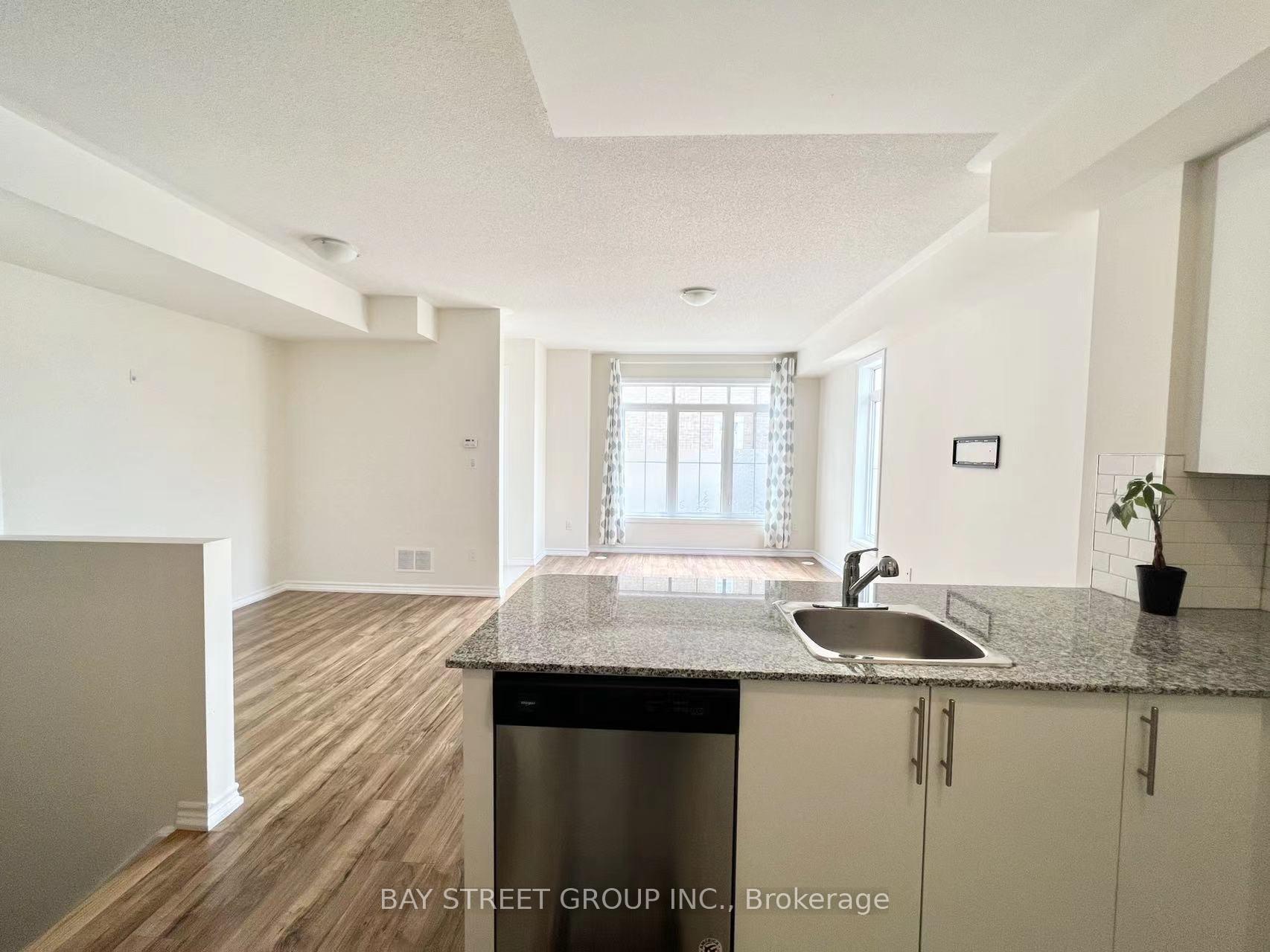 Photo 11 of Unit 24, 181 Parktree Drive, Vaughan, Maple — HOMEH